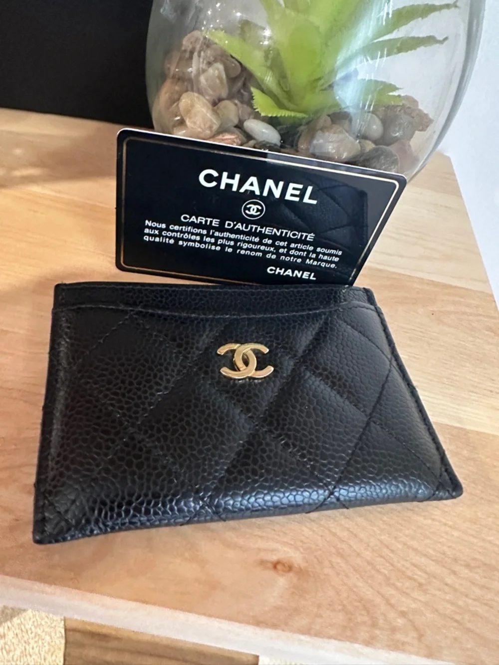 ✨Chanel Classic Caviar Card Holder – Black with Gold Hardware✨ - Picture 8 of 16